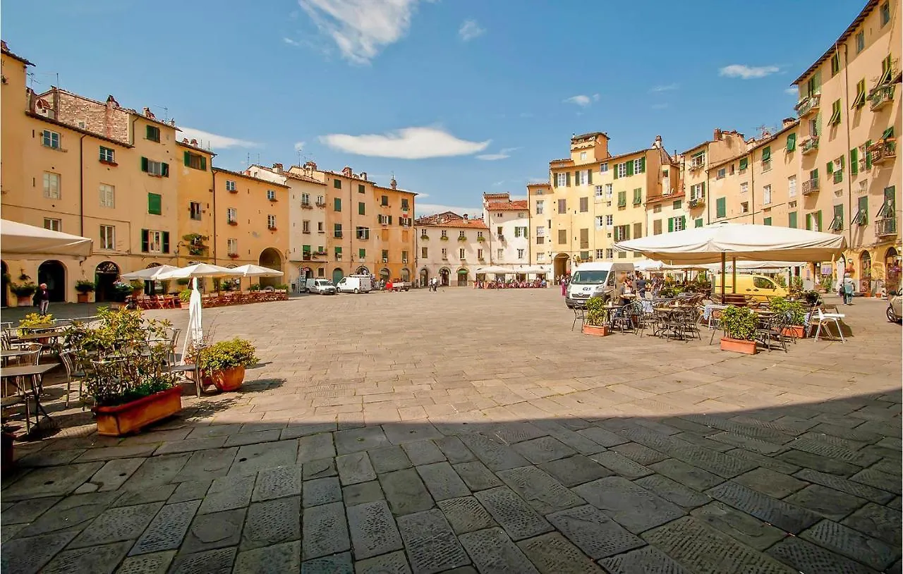 Сasa de vacaciones Beautiful Home In Orentano With Wifi Italia