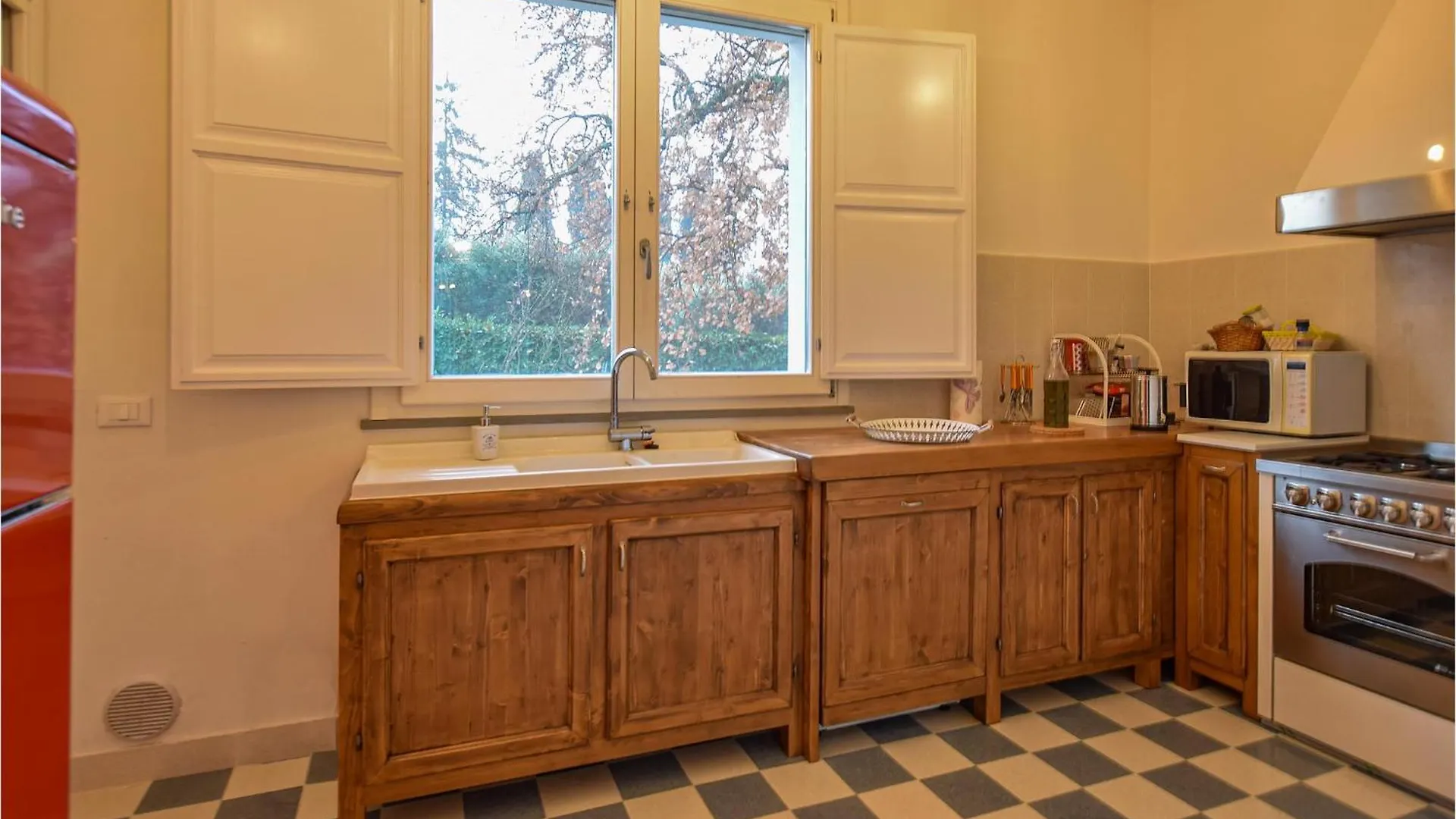 Beautiful Home In Orentano With Wifi Italia